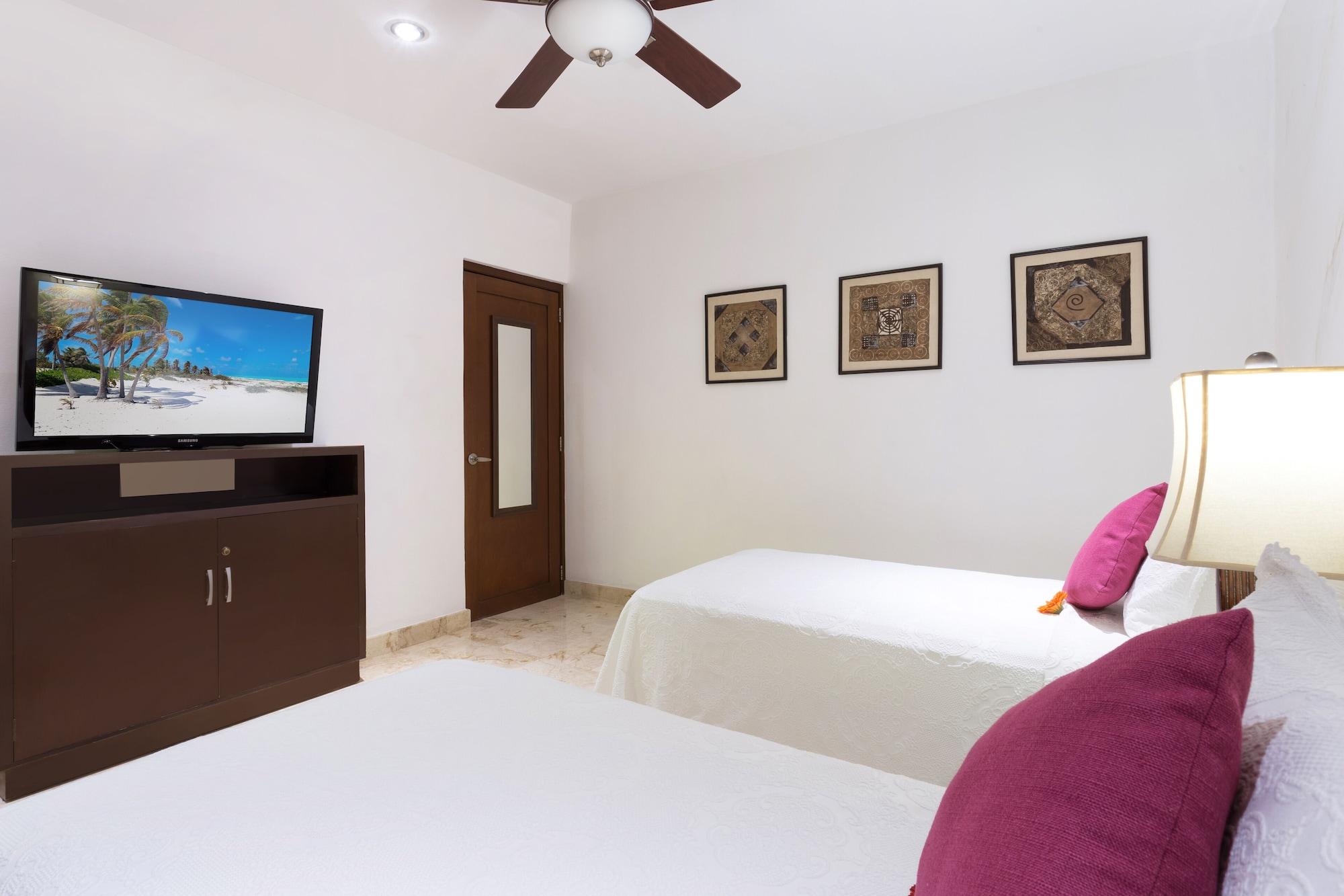 Maya Villa Condo Hotel And Beachclub Playa del Carmen Exterior photo